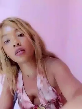 Cam4 Sex Chat of Ellah1