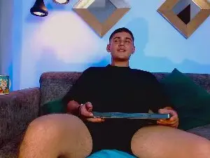 Cam4 Free Porn Cam of ElianCruz