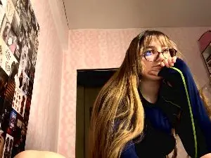 Cam4 Free Porn Cam of JohnnieHegdahl