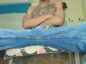 Cam4 Live Porn of bigcentauro233