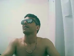 Cam4 Nude Webcam of glup300