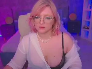 Cam4 Sex Chat of CoolTatiss