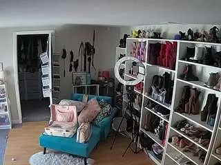 Camsoda Free Porn Cam of voyeurcam-missoliviablack-03