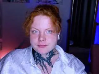 Camsoda Nude Webcam of cassieredkiss