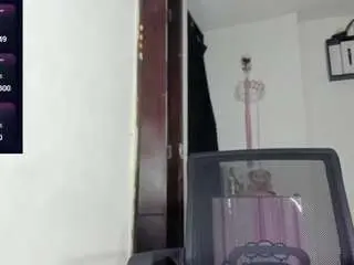 Camsoda Free Porn Cam of miss-diamonds