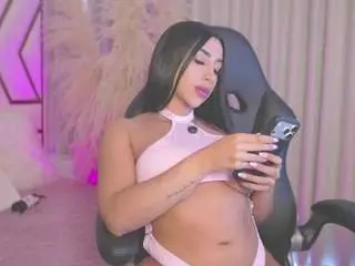 Camsoda Free Porn Cam of sarahgrey18