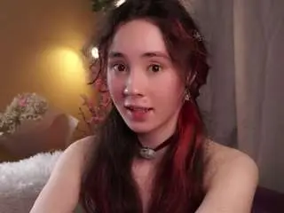 Camsoda Nude Webcam of eleneeves