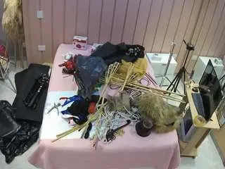 Camsoda Free Porn Cam of voyeurcam-casa-salsa-bedroom-1