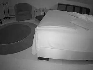 Camsoda Sex Chat of voyeurcam-julmodels-whitebed-6