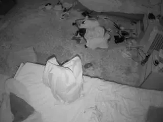 Camsoda Best Webcam of voyeurcam-julmodels-whitebed-5