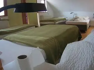 Camsoda Sex Cam of voyeurcam-julmodels-bed-2