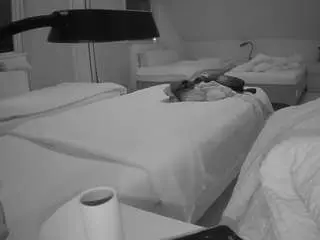 Camsoda Live Sex of voyeurcam-julmodels-bed-2