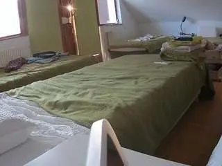 Camsoda Nude Webcam of voyeurcam-julmodels-bed-2