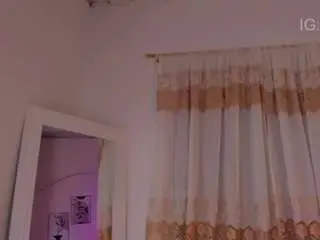 Camsoda Free Live Porn of annie-barozzi
