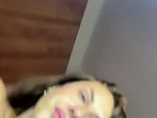 Camsoda Sex Chat of lucywillow