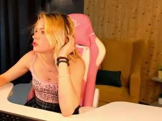 Camsoda Sex Cam of kikipeachhh