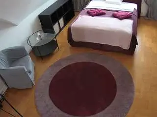 Camsoda Live Porn of voyeurcam-julmodels-whitebed-1