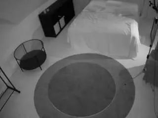 Camsoda Sex Cam of voyeurcam-julmodels-whitebed-1