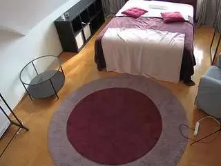 Camsoda Free Live Porn of voyeurcam-julmodels-whitebed-1