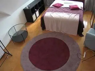 Camsoda Watch Live Sex Cams of voyeurcam-julmodels-whitebed-1
