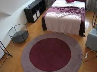 Camsoda Live Sex of voyeurcam-julmodels-whitebed-1