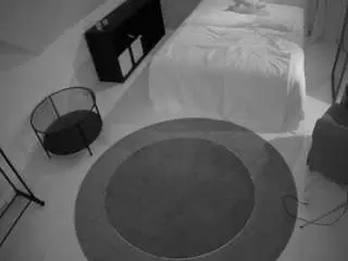 Camsoda Private Sex Chat of voyeurcam-julmodels-whitebed-1