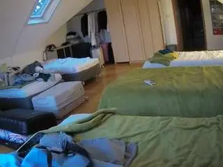 Camsoda Adult Webcams of voyeurcam-julmodels-bed-3