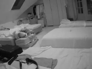 Camsoda Sex Chat of voyeurcam-julmodels-bed-3
