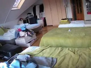 Camsoda Private Sex Chat of voyeurcam-julmodels-bed-3