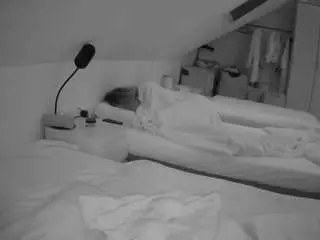 Camsoda Live Sex of voyeurcam-julmodels-bed-4