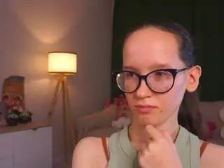 Camsoda Nude Webcam of lynettebails