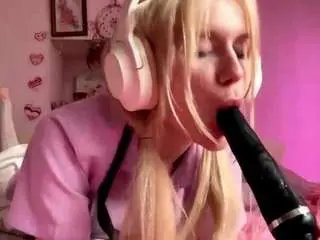 Camsoda Live Sex Cam of veliaroyals