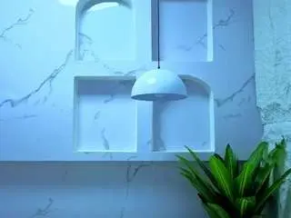 Camsoda Sex Cam of angele-roux-tp