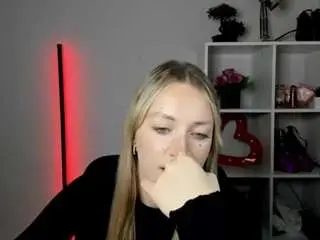 Camsoda Live Sex Cam of evelynblond