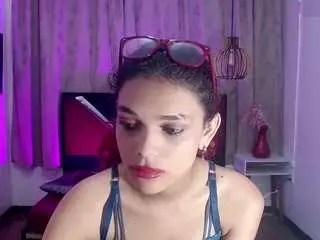 Camsoda Nude Webcam of luisa-torres1