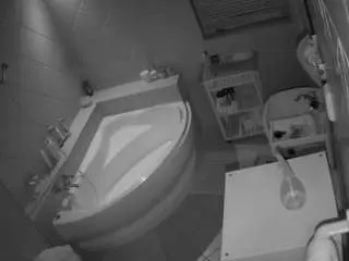 Camsoda Free Live Porn of voyeurcam-julmodels-bath-1st-2