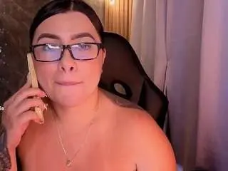 Camsoda Free Porn Cam of naomii-campbell