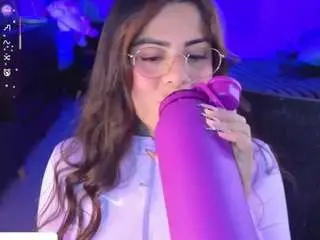 Camsoda Free Porn Cam of ivynaugthyqueen
