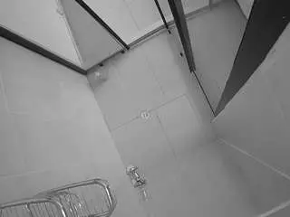 Camsoda Adult Video Chat of voyeurcam-jb-shower-2