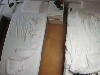 Camsoda Best Webcam of voyeurcam-julmodels-bed-5