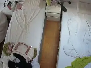 Camsoda Private Sex Chat of voyeurcam-julmodels-bed-5