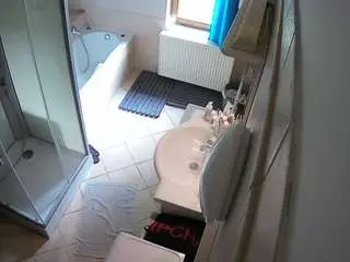 Camsoda Free Live Porn of voyeurcam-julmodels-bath-2nd-2