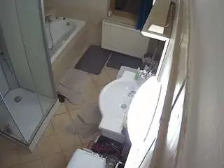 Camsoda Live Porn of voyeurcam-julmodels-bath-2nd-2