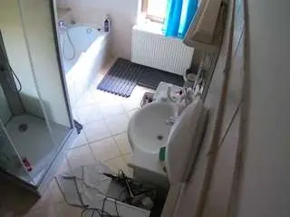 Camsoda Free Porn Cam of voyeurcam-julmodels-bath-2nd-2