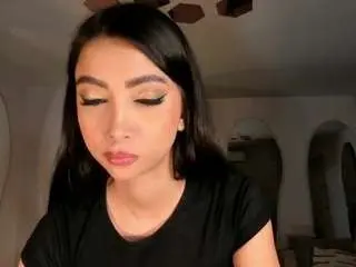 Camsoda Nude Webcam of valeriavelvet