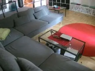 Camsoda Adult Webcam of voyeurcam-julmodels-living-3