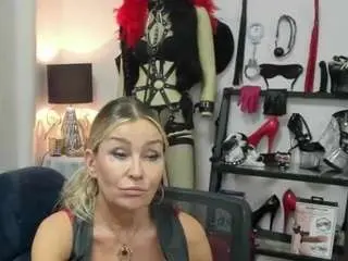 Camsoda Free Live Porn of luxcrystal
