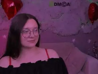 Camsoda Free Porn Cam of nymira1