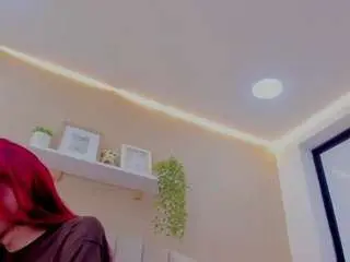Camsoda Nude Webcam of mia-thompson-1