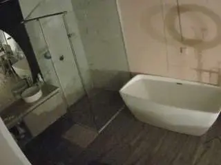 Camsoda Sex Chat of voyeurcam-casa-salsa-bathroom-2